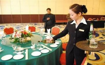 餐饮半年度总结通用8篇