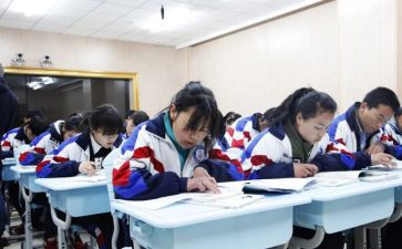 初二学生成长作文7篇