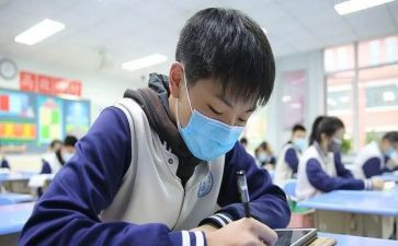 初一写老师的作文参考6篇