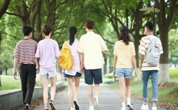 大学演讲稿格式及范文8篇