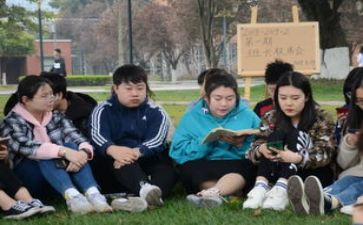 大学班长申请书800范文8篇