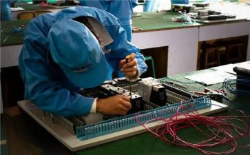 电工的个人总结报告6篇
