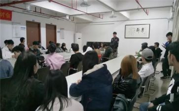 大学生副班长月工作总结5篇