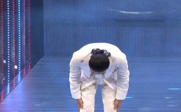 向——鞠躬作文6篇