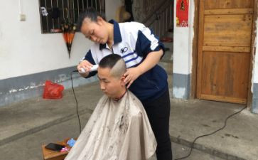 理发师工作总结5篇