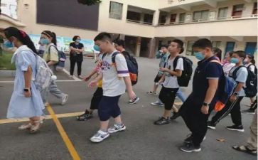 我的小学六年级作文精选7篇