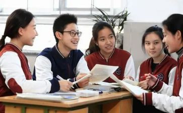 小学语文班主任教师工作总结7篇