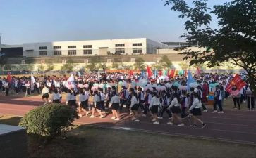 瞧我们班的作文300字最新5篇