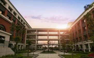 学校年工作总结范文简短6篇