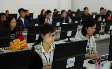 在编教师辞职报告5篇