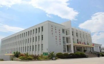 职中学生自我鉴定5篇